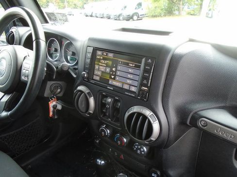 Used 2016 Jeep Wrangler Unlimited Sport w/ Quick Order Package 24S image 13