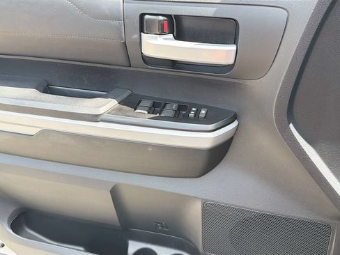 Used 2018 Toyota Tundra Limited AWD/4WD image 29
