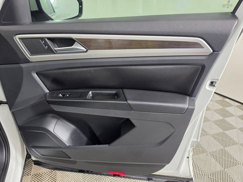 Used 2019 Volkswagen Atlas SE FWD image 42