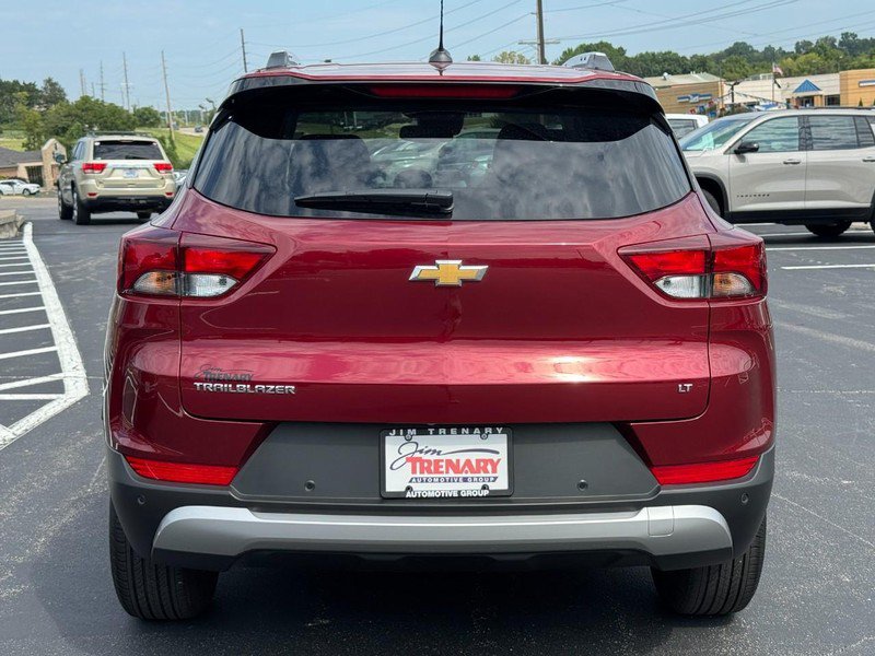 Used 2025 Chevrolet TrailBlazer LT w/ Convenience Package FWD image 4