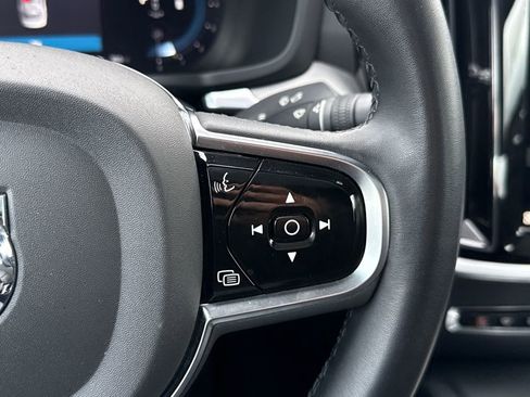 Used 2024 Volvo S60 B5 Plus image 18