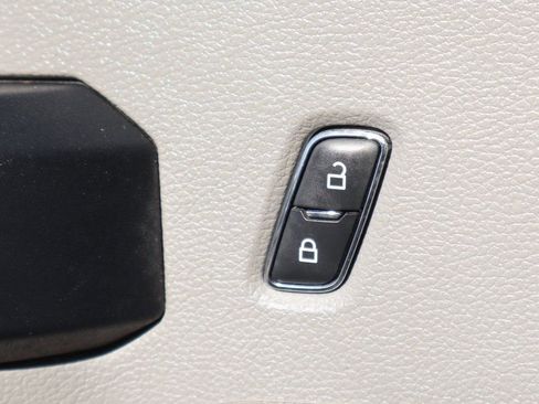 Used 2021 Ford F550 2WD SuperCab Super Duty image 18