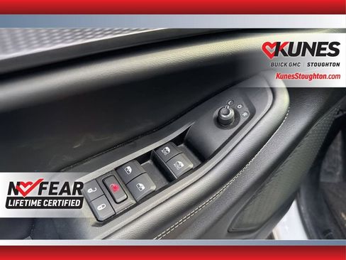 Used 2024 Jeep Grand Cherokee Laredo AWD/4WD image 21