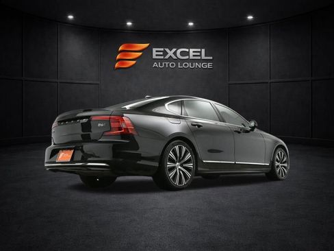 Used 2023 Volvo S90 B6 Plus image 38