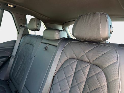 Used 2025 BMW X5 sDrive40i w/ M Sport Package RWD image 32