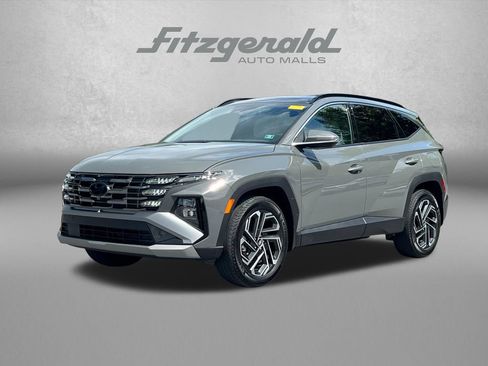 Used 2025 Hyundai Tucson Limited AWD/4WD image 2