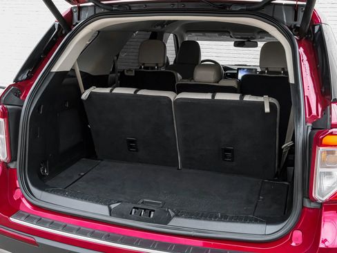 Used 2021 Ford Explorer Limited w/ Equipment Group 301A image 65