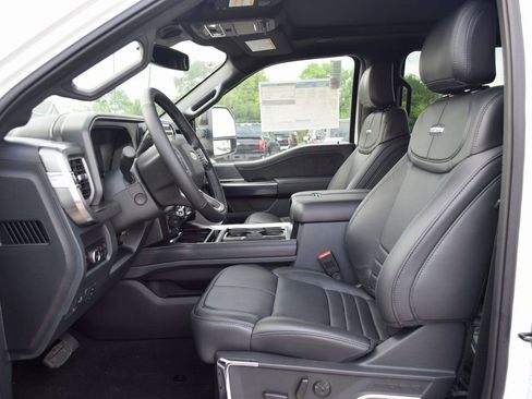 New 2025 Ford F350 Platinum w/ FX4 Off-Road Package image 18