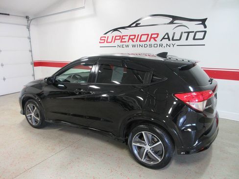 Used 2019 Honda HR-V Touring image 4
