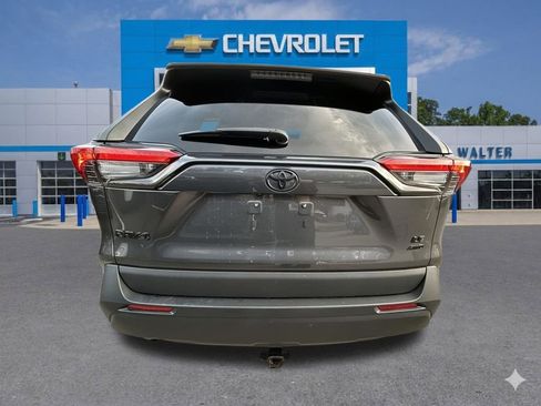 Used 2022 Toyota RAV4 LE image 5