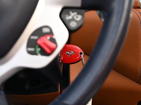 Used 2015 Ferrari California T RWD image 66