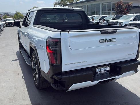 Used 2025 GMC Sierra EV Denali AWD/4WD image 13