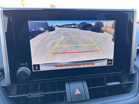 Used 2023 Toyota RAV4 XLE w/ Convenience Package image 15