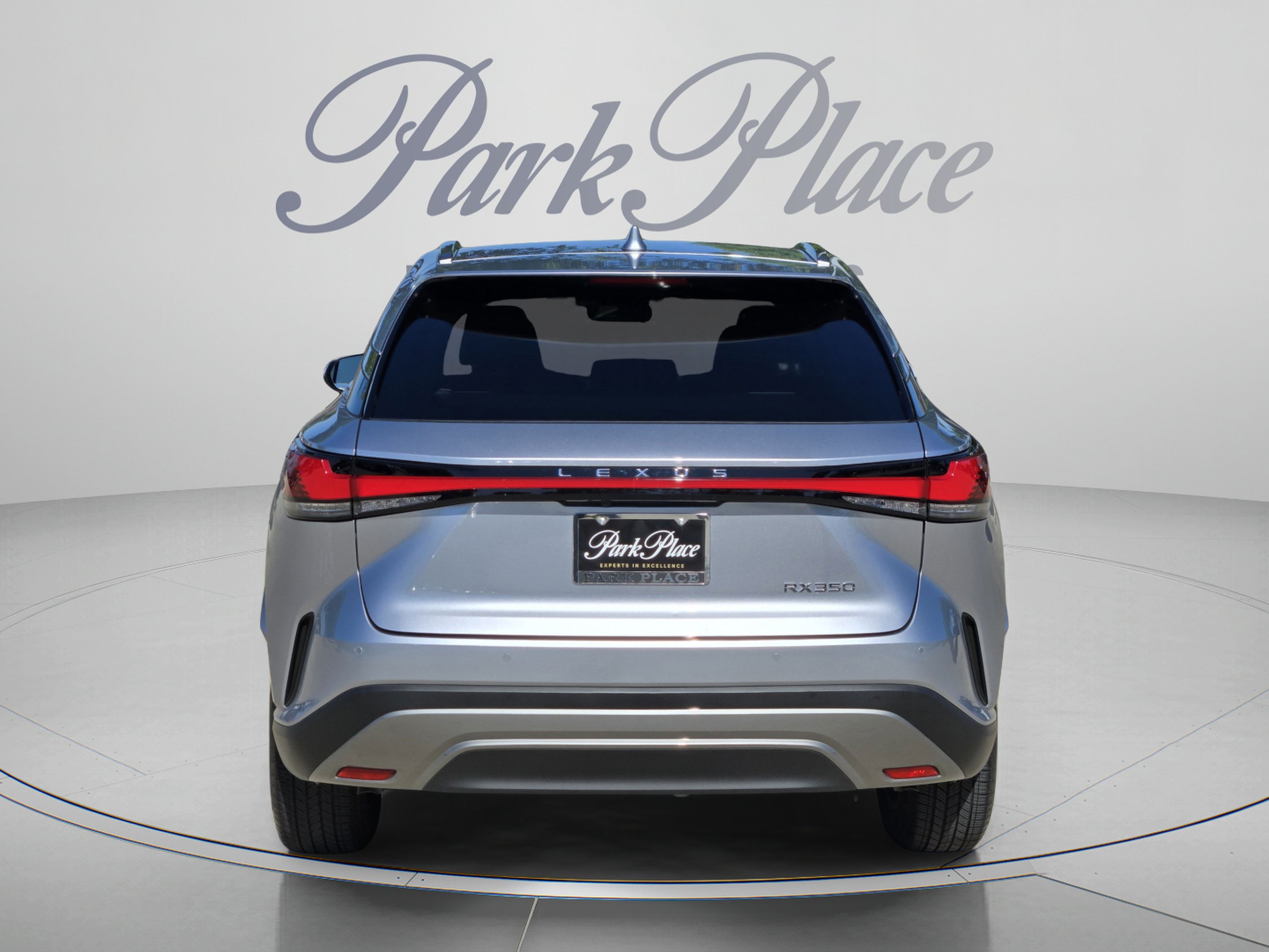 Used 2025 Lexus RX 350 Premium w/ Accessory Package (Z1) FWD image 4