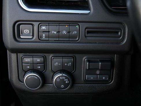 Used 2021 Chevrolet Tahoe LT w/ LT Signature Package image 23