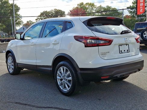 Used 2022 Nissan Rogue Sport S image 4