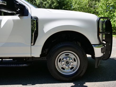 Used 2023 Ford F350 XL w/ XL Chrome Package AWD/4WD image 30