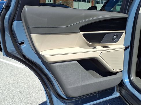 Certified 2025 Lincoln Nautilus Reserve image 26