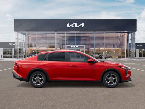 New 2026 Kia K4 LXS FWD image 7