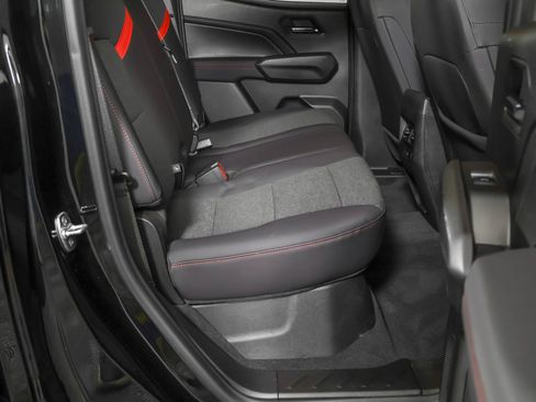 Certified 2025 Chevrolet Colorado Z71 AWD/4WD image 40