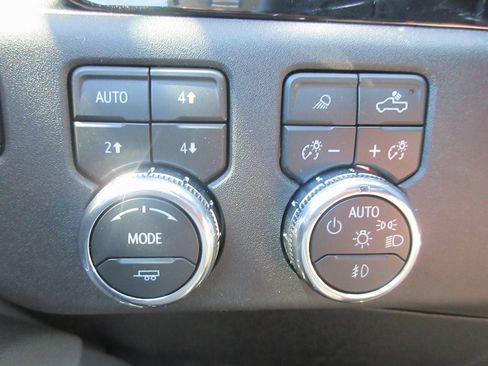 New 2026 GMC Sierra 2500 SLT w/ SLT Convenience Package image 20