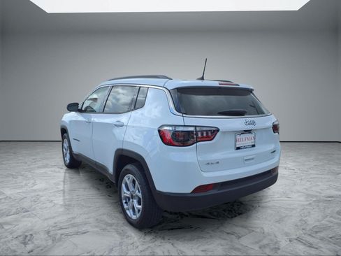 Used 2026 Jeep Compass Latitude AWD/4WD image 5