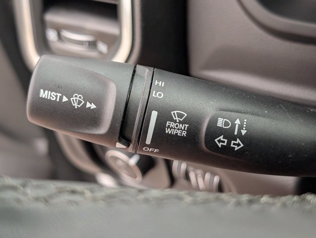 Used 2026 RAM 2500 Laramie AWD/4WD image 21