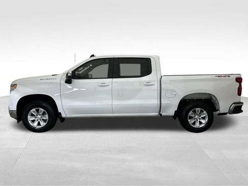 Used 2025 Chevrolet Silverado 1500 LT image 2