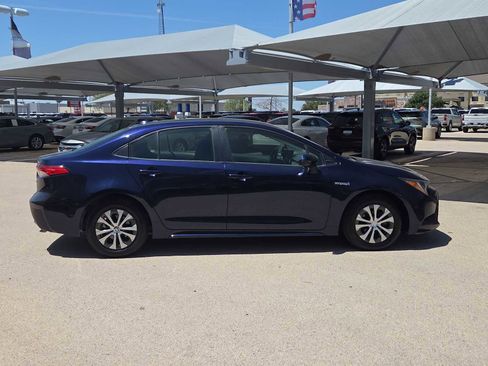 Used 2021 Toyota Corolla LE FWD image 9