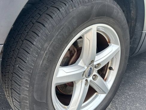 Used 2018 Ford Explorer FWD image 5