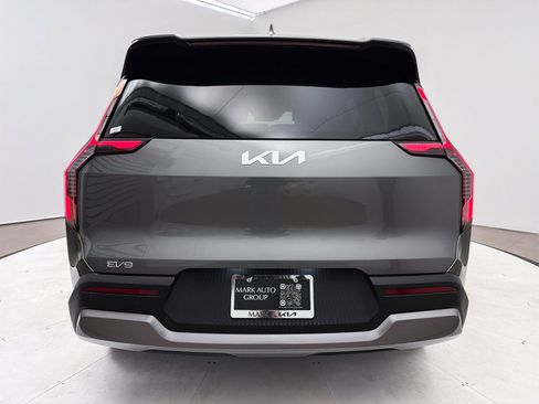 Used 2024 Kia EV9 Light Long Range image 16