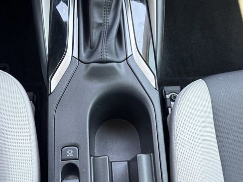 Used 2024 Toyota Corolla LE image 23