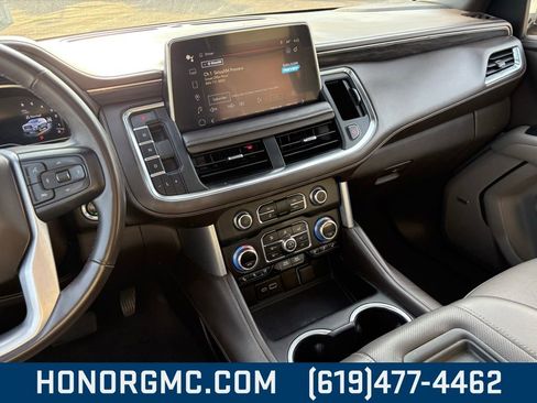 Used 2023 GMC Yukon SLT w/ SLT Premium Package image 31