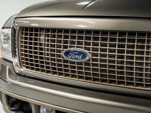 Used 2003 Ford Excursion Limited image 9