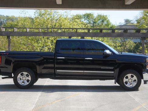 Used 2014 Chevrolet Silverado 1500 LTZ Z71 w/ LTZ Plus Package AWD/4WD image 17