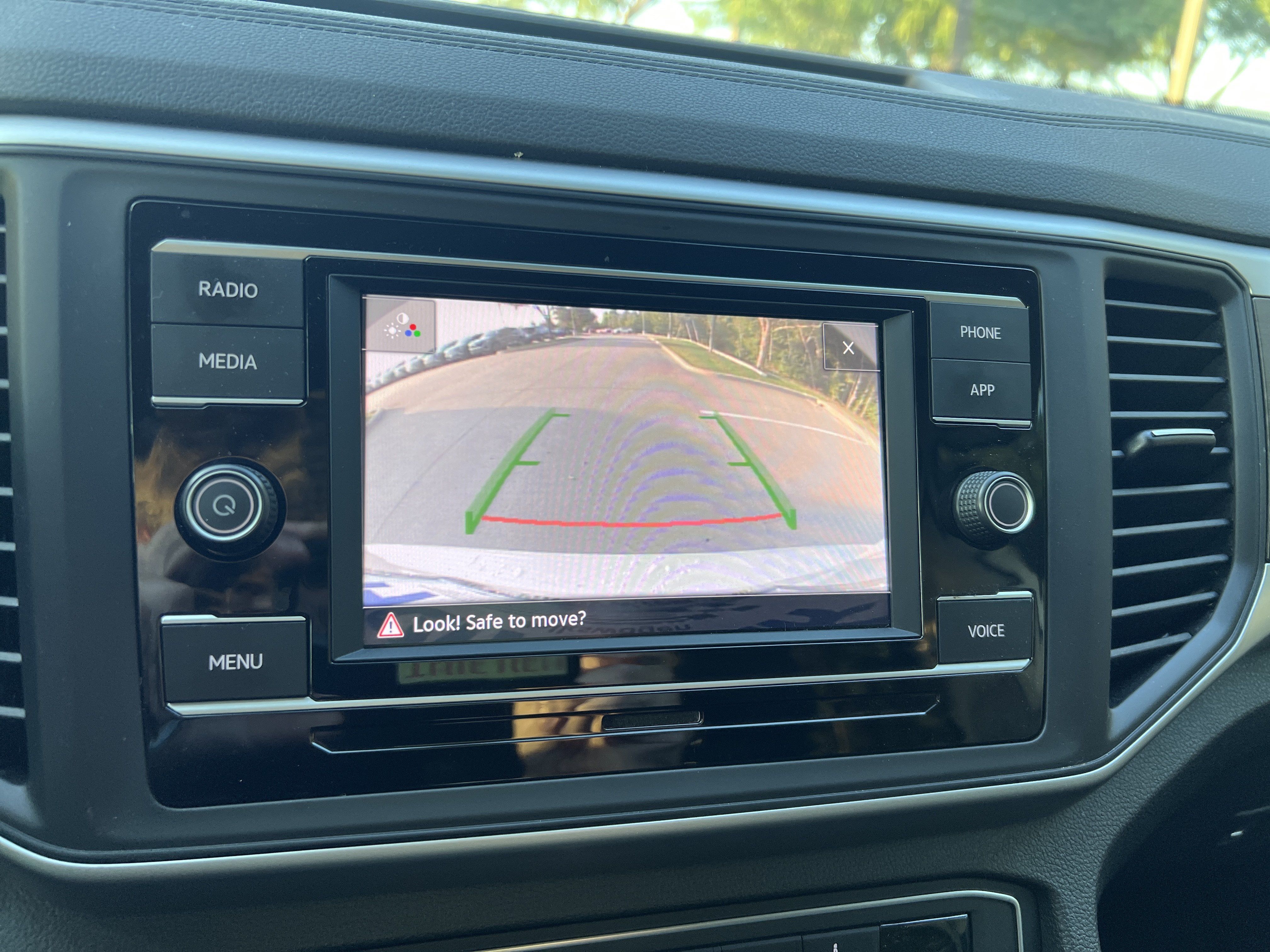 Used 2022 Volkswagen Atlas SE FWD image 21