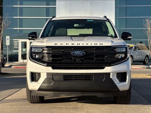 New 2025 Ford Expedition Active image 45