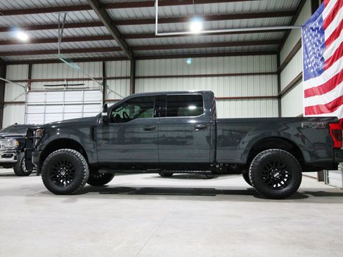 Used 2021 Ford F250 Lariat AWD/4WD image 6
