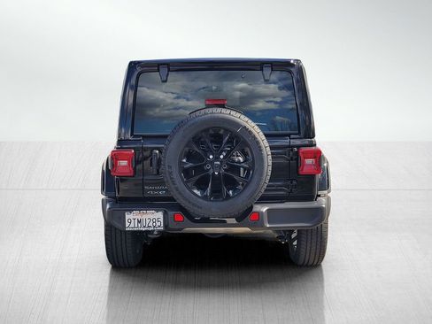 Used 2025 Jeep Wrangler Unlimited Sahara w/ Safety Group image 5