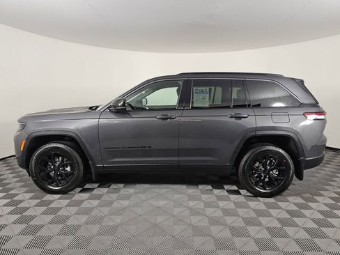 New 2026 Jeep Grand Cherokee Altitude AWD/4WD image 7