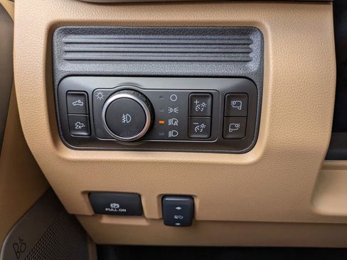 New 2026 Ford F250 Lariat w/ Black Appearance Package image 29