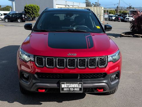 Used 2025 Jeep Compass Trailhawk AWD/4WD image 18