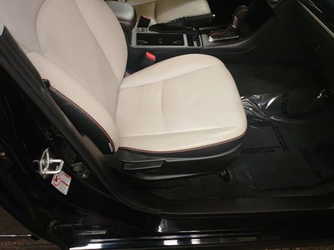 Used 2016 Subaru Crosstrek 2.0i Limited image 19