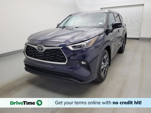 Used 2020 Toyota Highlander XLE w/ Protection Package #3 AWD/4WD image 1