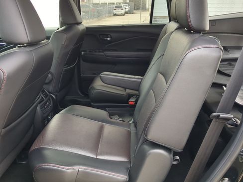 Certified 2022 Honda Pilot Black Edition image 28