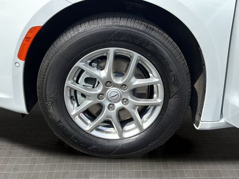 New 2026 Chrysler Pacifica Select FWD image 10