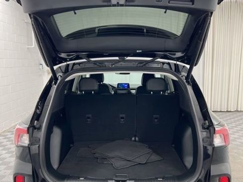 Used 2022 Ford Escape Titanium w/ Class II Trailer Tow Package image 17