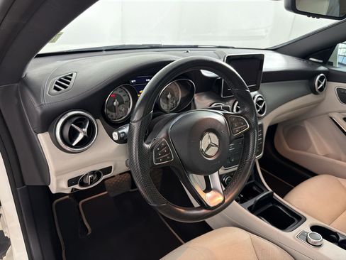 Used 2015 Mercedes-Benz CLA 250 4MATIC image 4