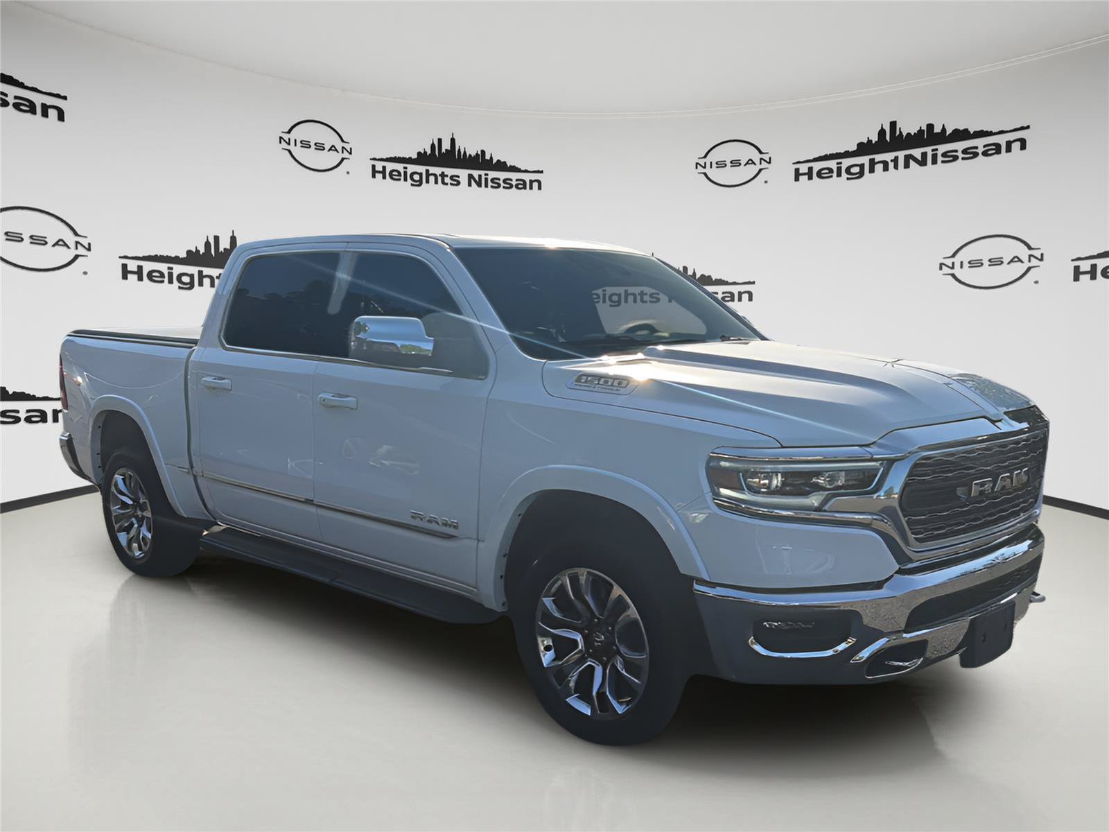 Used 2024 RAM 1500 Limited AWD/4WD image 7