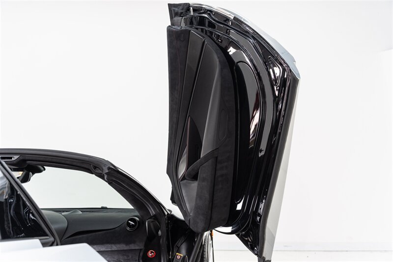 Used 2024 McLaren 750S Spider RWD image 69
